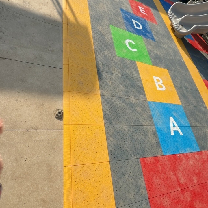 กระเบื้องปูพื้นสนามบาสเก็ตบอลแ - Outdoor Sport Floor Tiles บทวิจารณ์และราคา